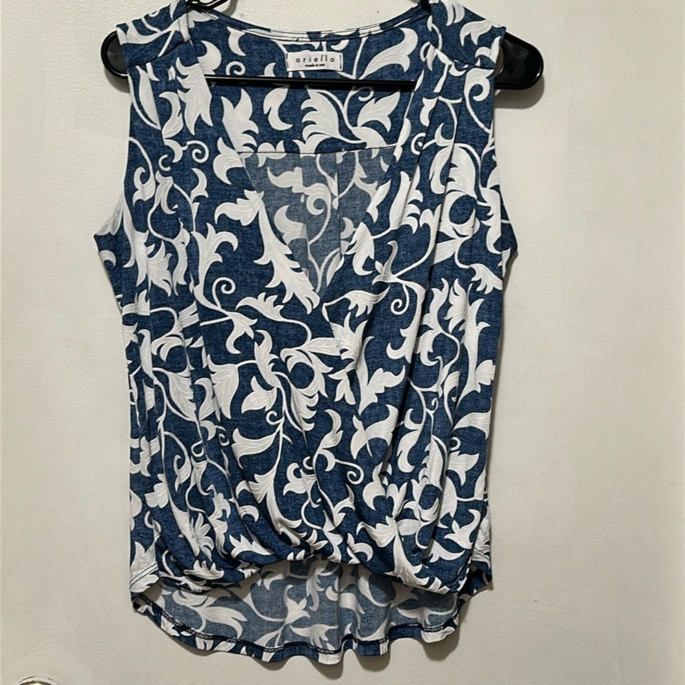 Ariella Navy and White Textured Paisley Crossover Front Blouse Size Large